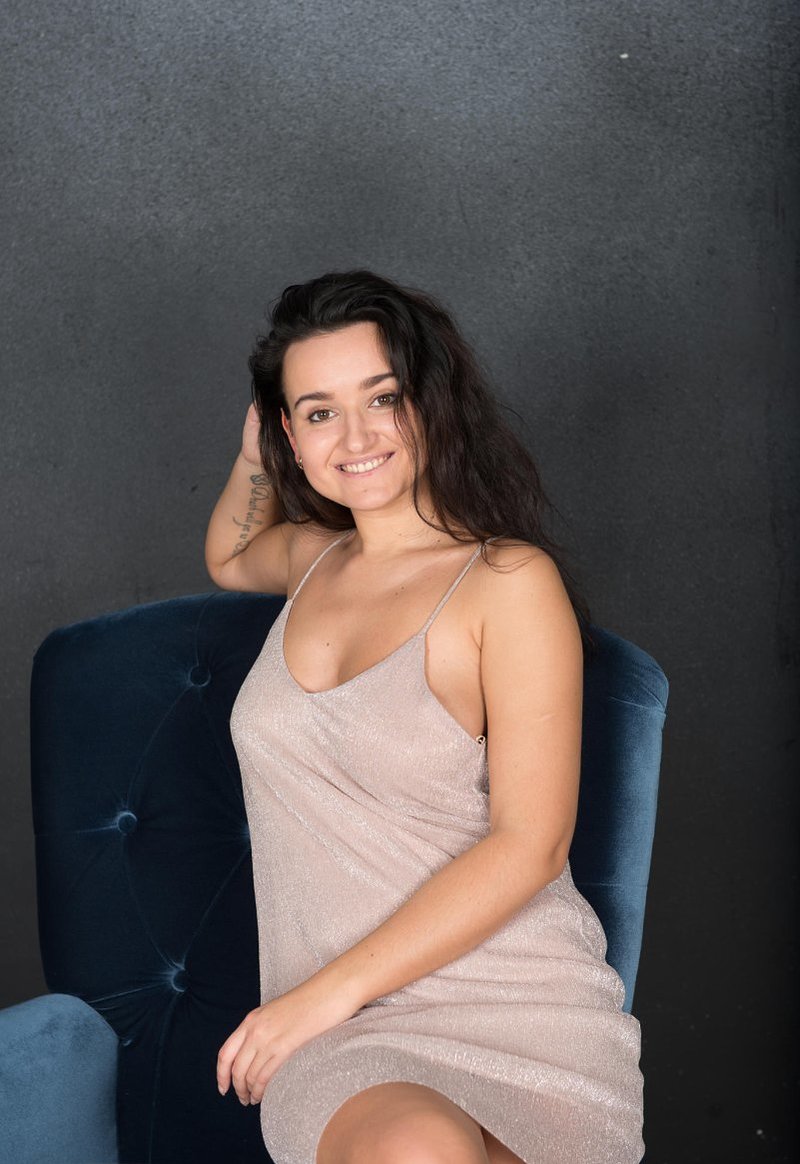 Карина, 25